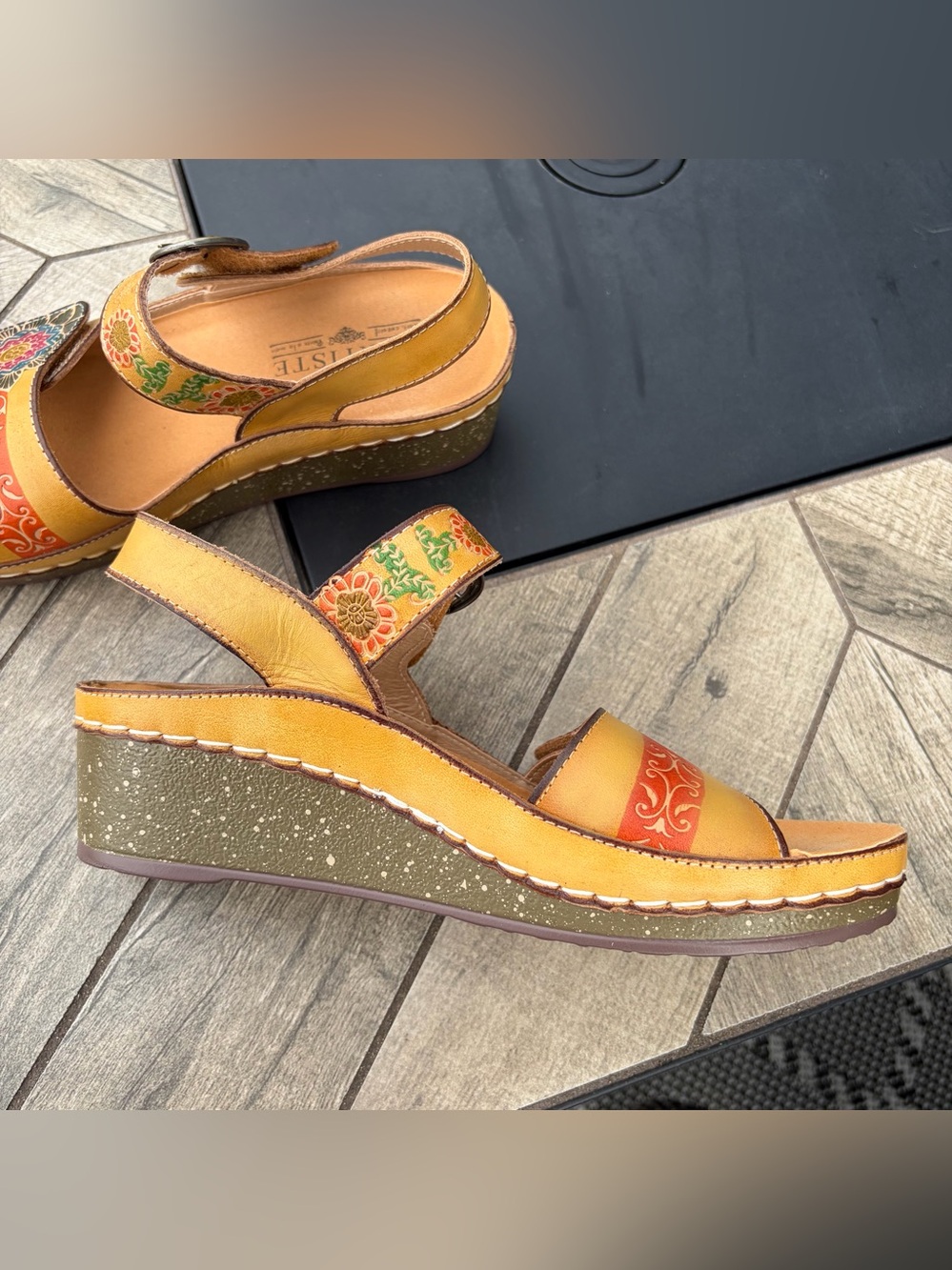 L'Artiste Spring Step 38 US 8 Natural Yellow Leather Wedge Sandal Roshni NWOB - Picture 6 of 11